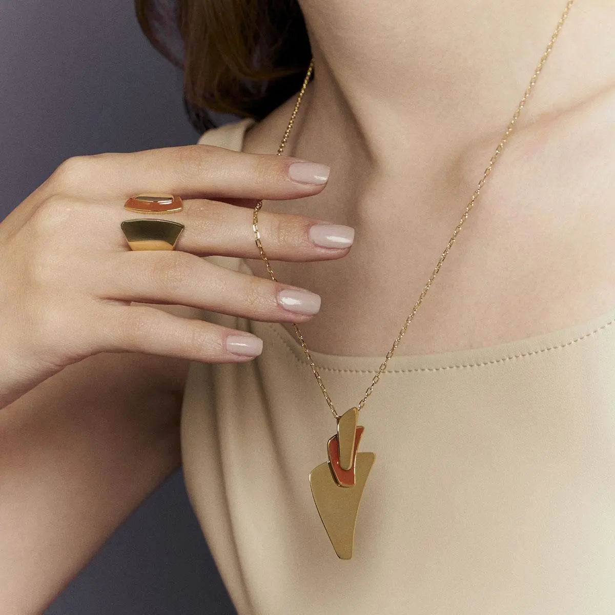 CURVED AND ENAMELED RING